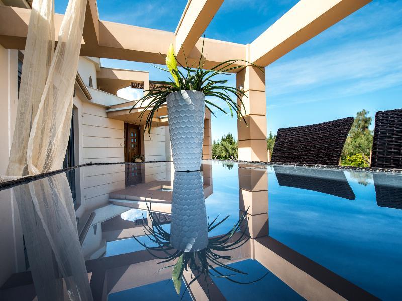 Astarte Villas - Istar Villa With Tennis Court Makhairádhon Exterior foto